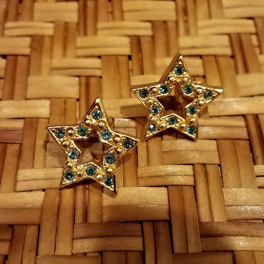 Avon "Sparkle Star" Post Earrings
